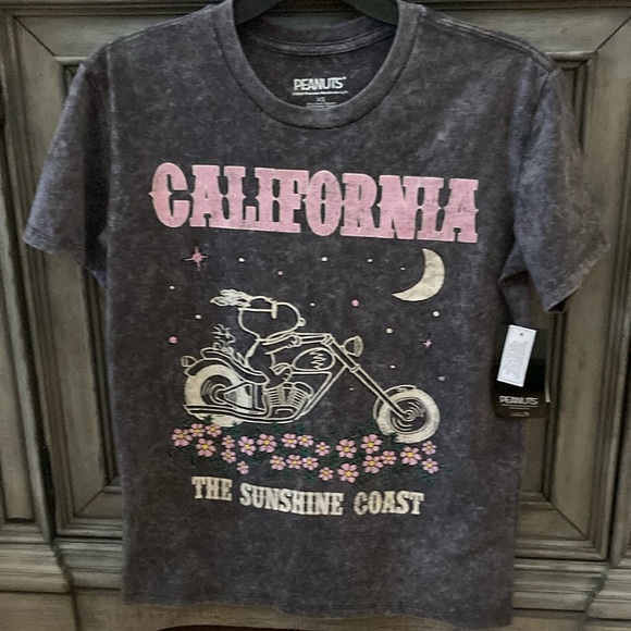 BRAND NEW WOMANS TOP SIZE XS! NWT! SMOKE FREE HOME! - Picture 1 of 4